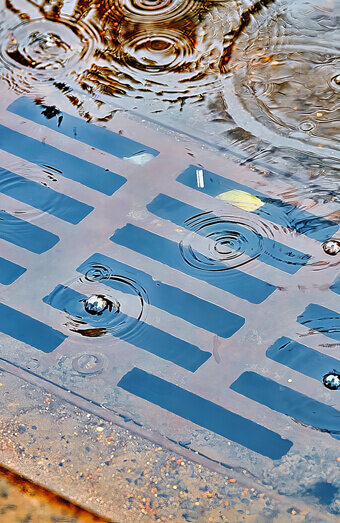 https://blockeddrainsnorthfremantle.com.au/uploads/2025/07/stormwater-drains-58152.jpg